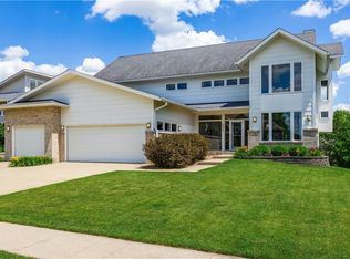 2831 NW 167th St, Clive, IA 50325