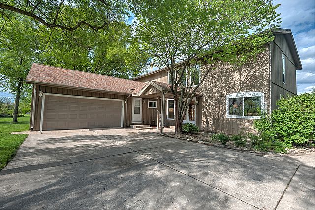 1st image of 7885 Columbia Ave