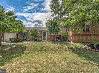 1188 Marie Ave, Ephrata, PA 17522