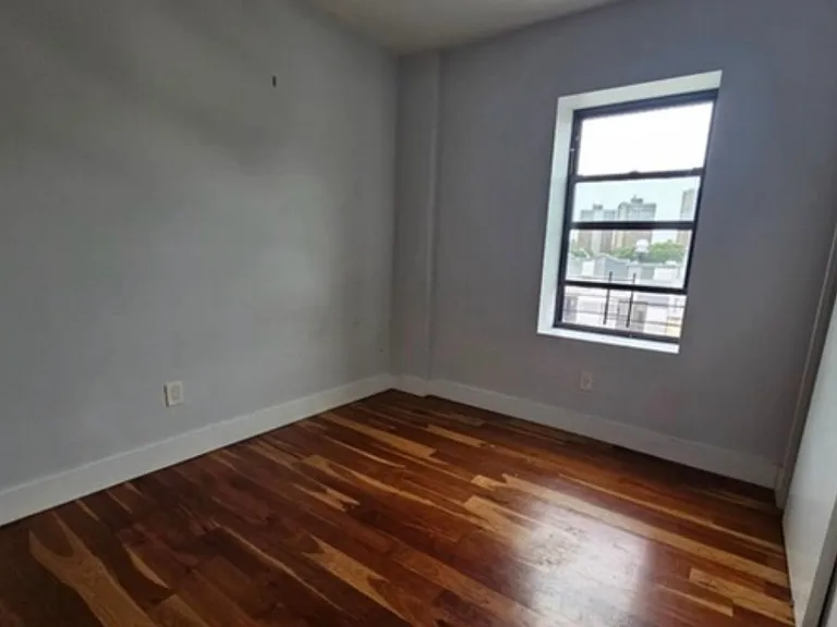 2441 Dean St #2R — Photo 6
