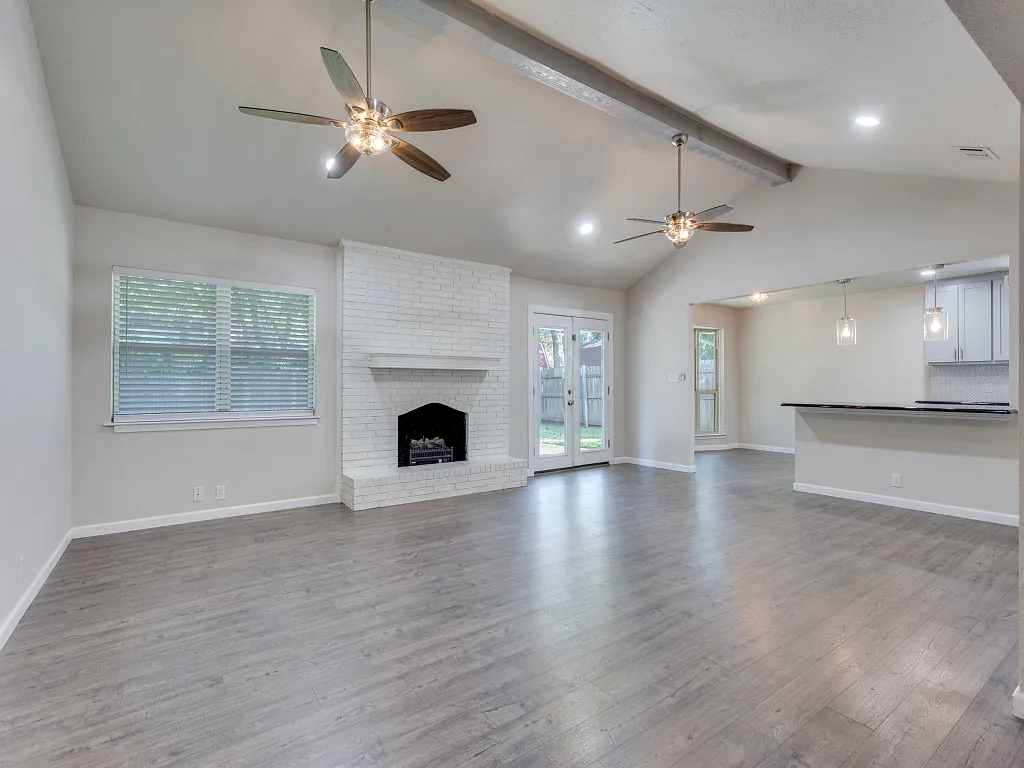 4 bed, 1744 sqft, $3,100 — Photo 2