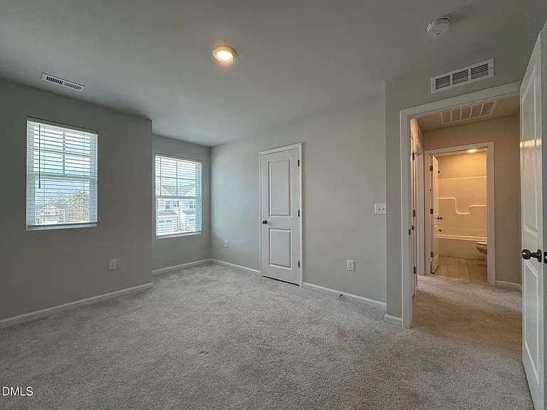 104 Jade Creek Dr — Photo 30
