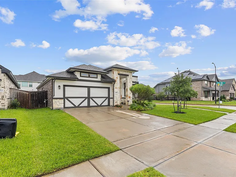 6027 Thief River Falls Dr — Photo 2