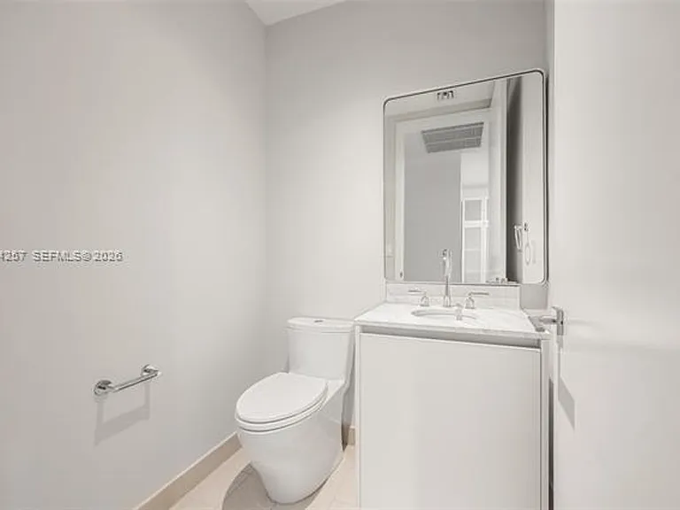 2831 S Bayshore Dr #CU-1701 — Photo 32