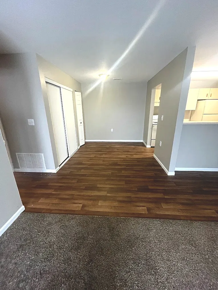 North Ridge Apartments — Photo 4