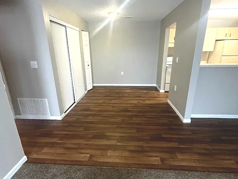 North Ridge Apartments — Photo 4
