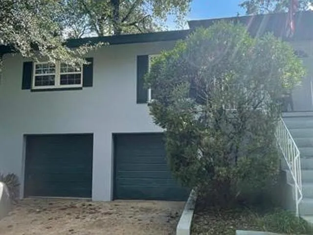 3413 Miami Dr — Photo 1
