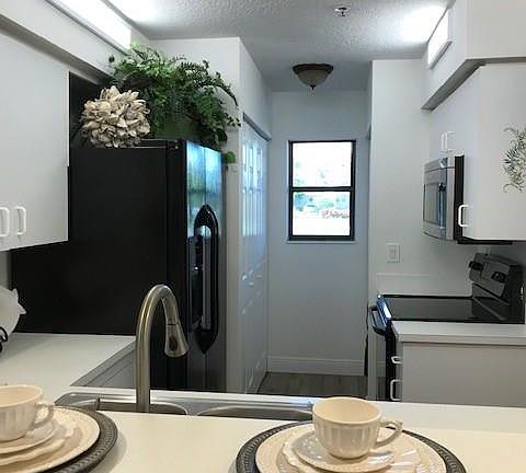 4th image of 449 Bouchelle Dr APT 102