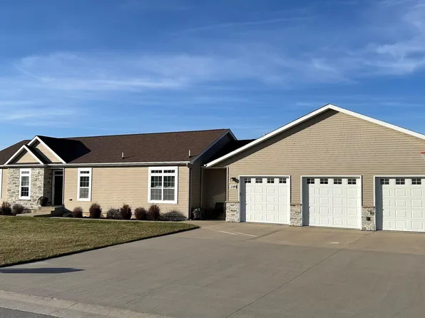 2389 Red Oak Rd, Decorah, IA 52101