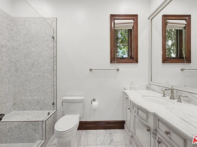 2108 San Ysidro Dr — Photo 24