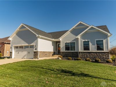 1018 Hunters Ridge Dr, Tipp City, OH, 45371