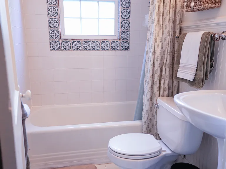 118 N Laurel Ave #2 — Photo 15