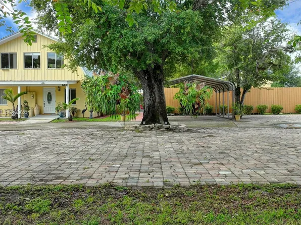 123 Riverbend Dr, Labelle, FL 33935