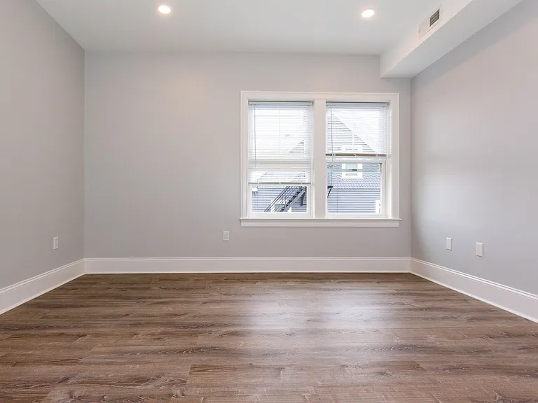 113 Kenrick St #1E — Photo 9