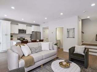 602 Franklin St, Roberts, WI 54023