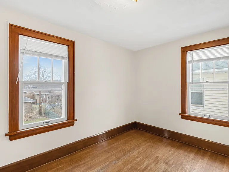 426 Selden Ave — Photo 10