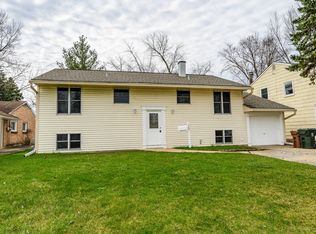 109 Armitage Ave, Glendale Heights, IL 60139