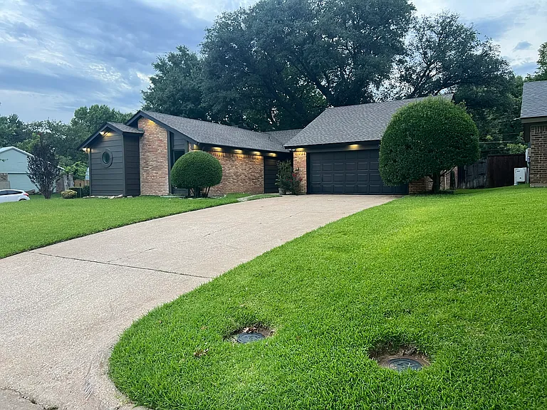 601 N Riverside Dr — Photo 49