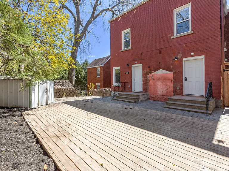 447 Green Ave — Photo 39