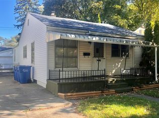 20760 Atlantic Ave, Warren, MI 48091