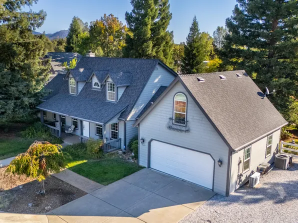 13047 Spring Lake St, Redding, CA 96003