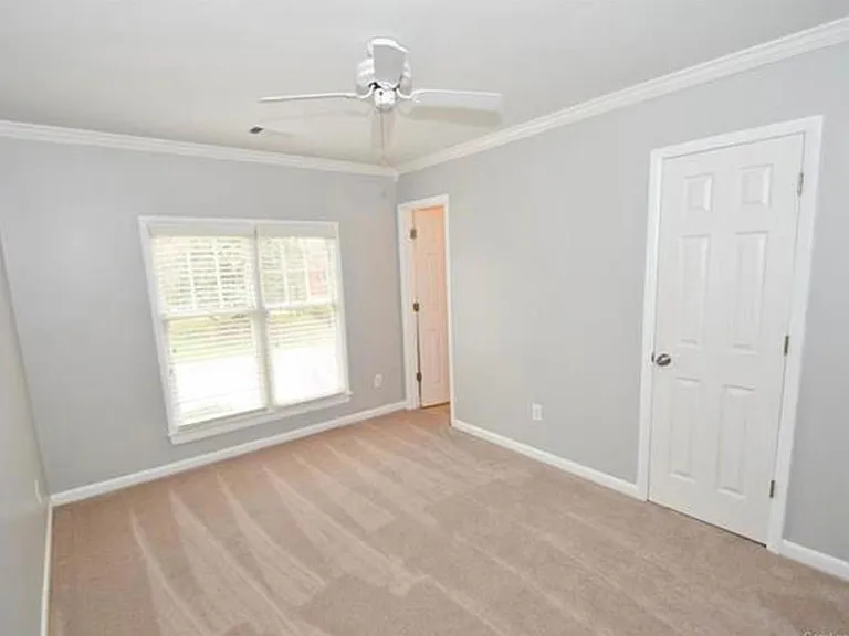 2707 Dilworth Heights Ln — Photo 10