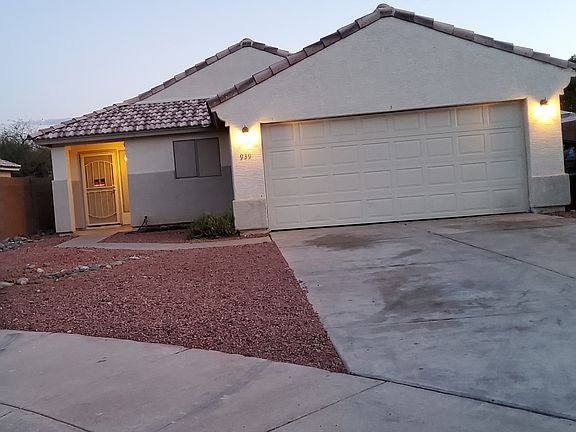 2nd image of 939 E Via Elena St