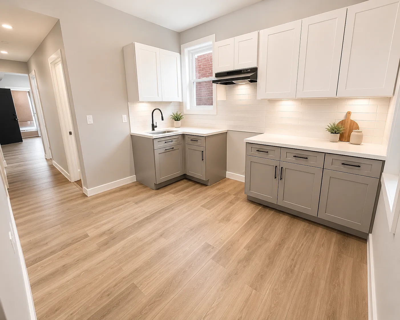 3 bed, 750 sqft, $2,100 — Photo 1