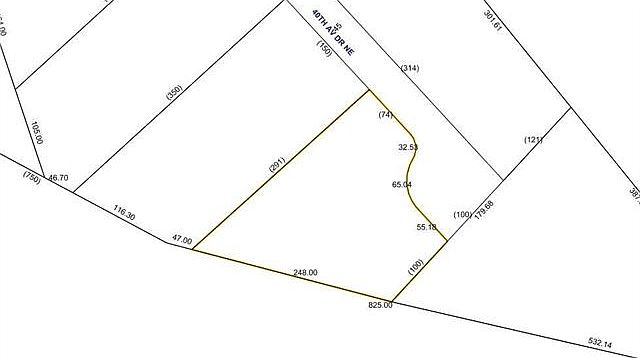 2nd image of 220 40th Avenue Dr NE
