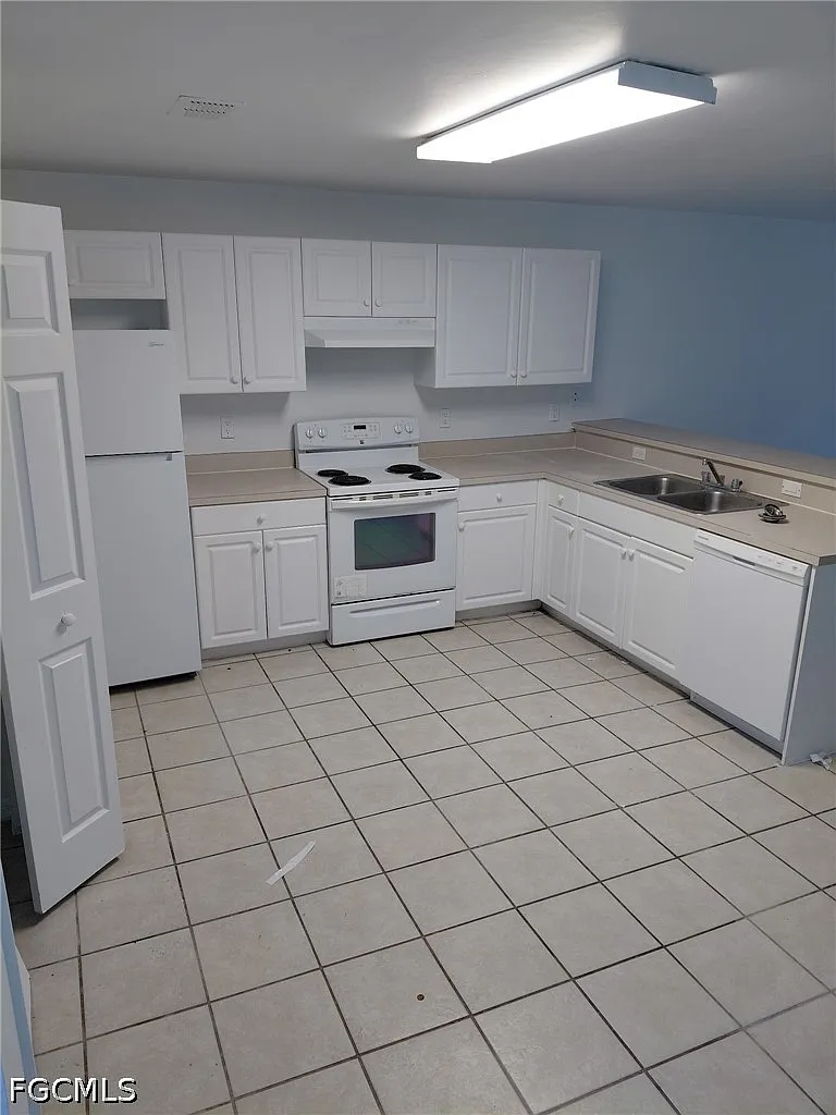 2 bed, 6.0 bath, 2360 sqft, $1,650 — Photo 2
