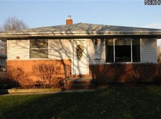 5555 Saxon Dr, Garfield Heights, OH
