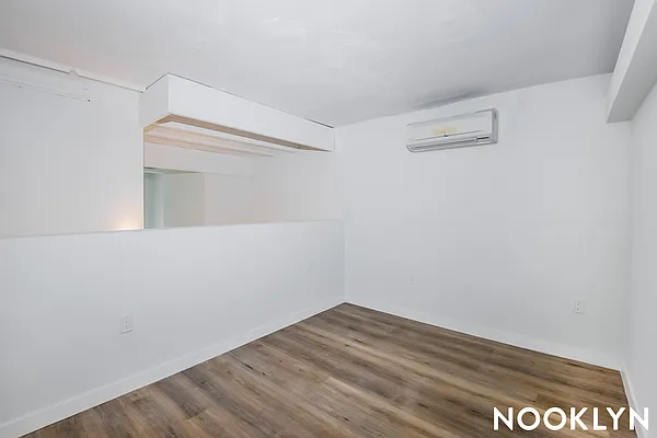 Rented by Nooklyn NYC LLC | media 46