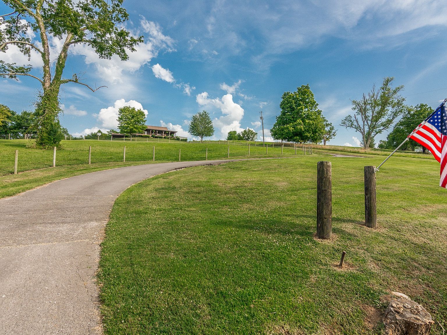 812 New Shackle Island Rd, Hendersonville, TN 37075 Zillow