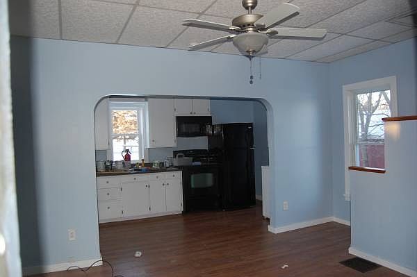 Dining/kitchen
