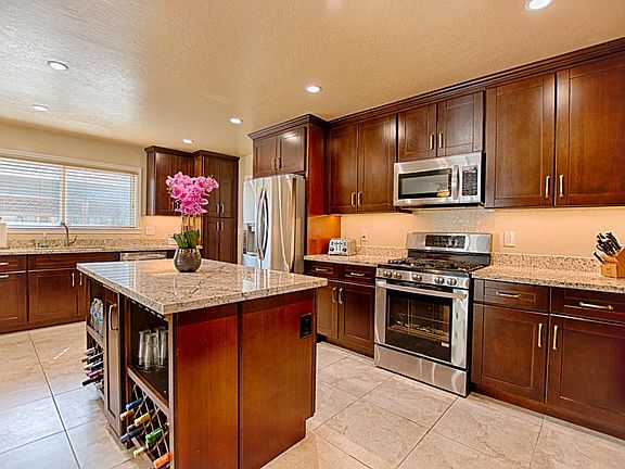 4th image of 191 Cypress Ln