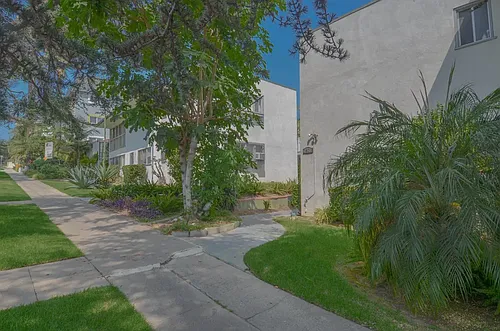 3823 Los Feliz Blvd #2 Photo 1