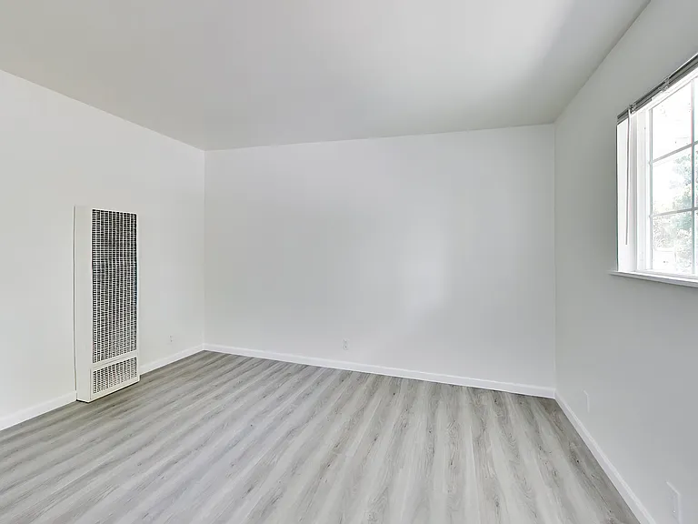 1618 Fairview St #4 — Photo 4