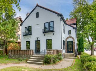 2056 Summit Ave, Saint Paul, MN 55105