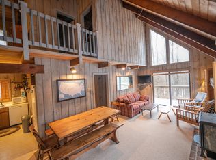 24 Meadow View Rd, Wilmington, VT 05363