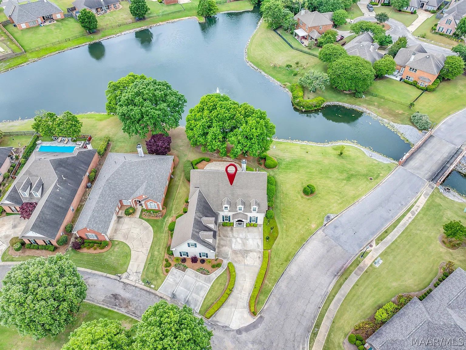 4 bed, 5.0 bath, 3816 sqft, $3,000 — Photo 3