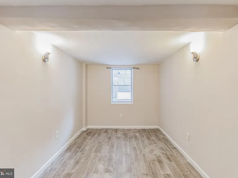 1213 Staples St NE #B — Photo 10