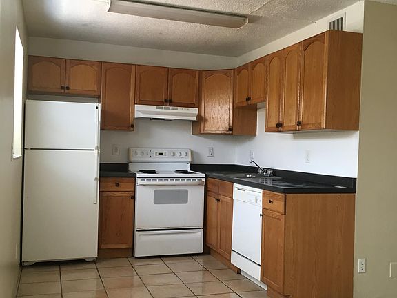 5th image of 508 NE 1st Ave APT 15