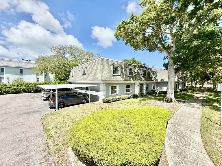1712 Belleair Forest Dr #D — Photo 41