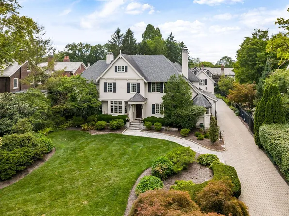 57 Preston Rd, Columbus, OH 43209