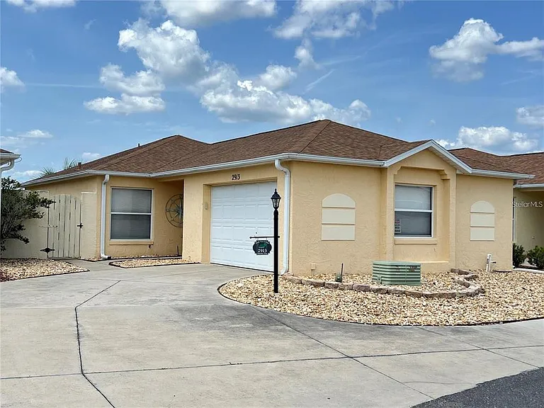2913 Panchos Way — Photo 2
