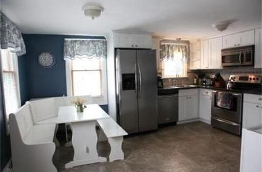 5th image of 14 Woodlawn Dr