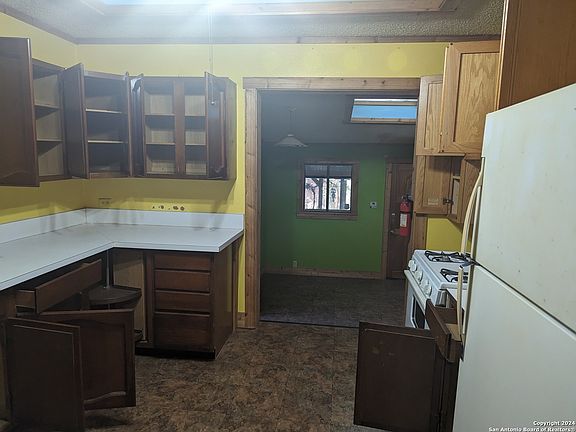 5th image of 214 W BOYER AVE