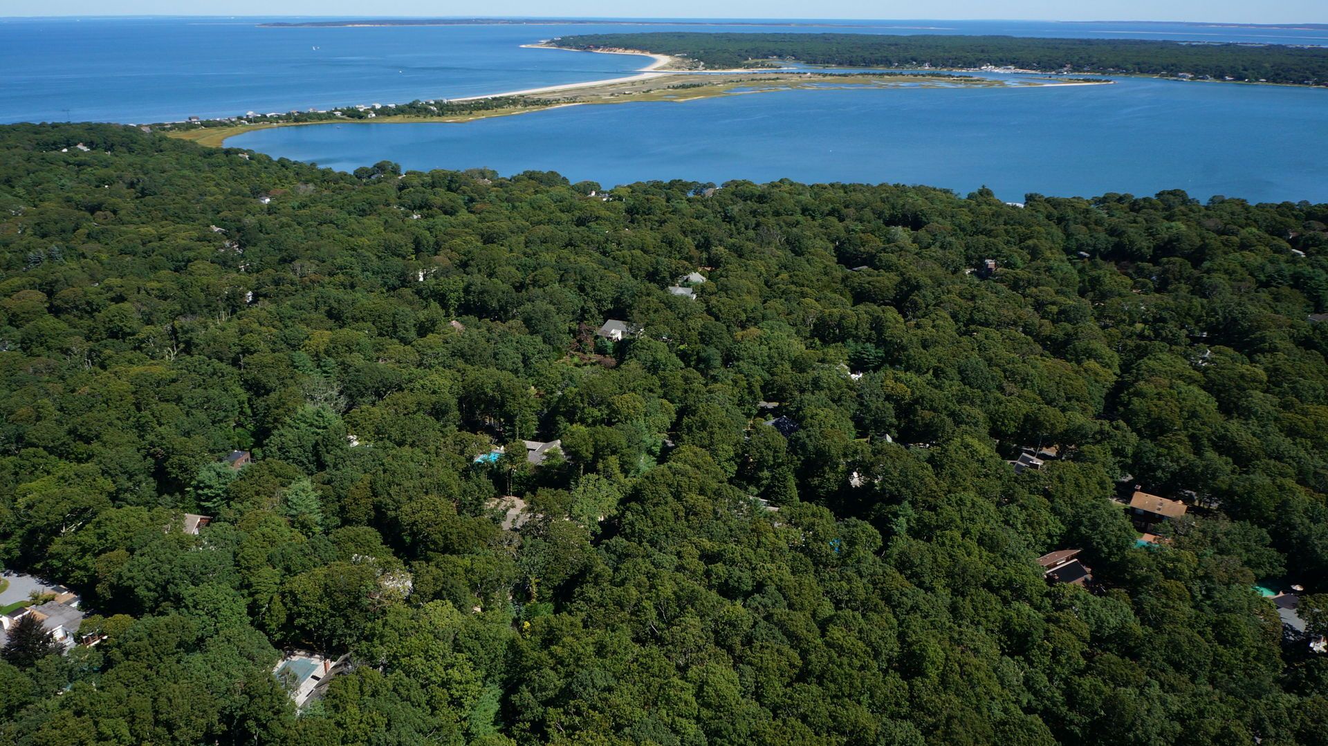 45 Settlers Landing Ln in East Hampton Out East