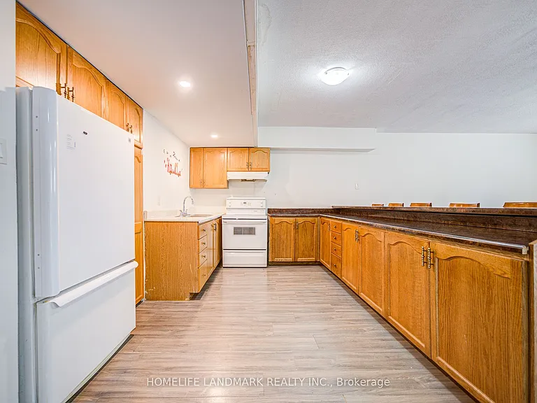 113 Oak Ave — Photo 6