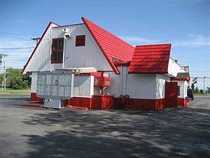 2nd image of 10051 Niagara Falls Blvd